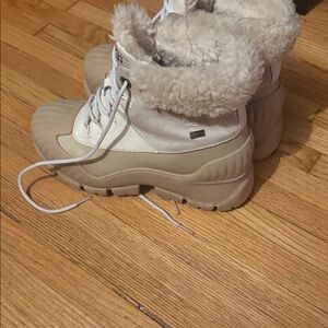 UGG Cream and Tan Faux-Sherpa Lace-Up Winter Boots